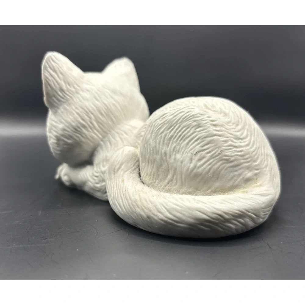 Vintage 1988 Cat Kitten Holding Mouse Under Chin Kathy Wise Enesco Figurine